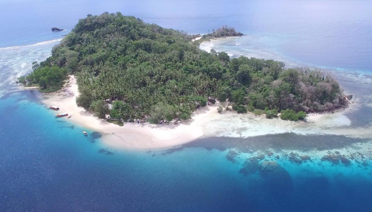 Blue Bay Divers Likupang Bangka Exterior photo